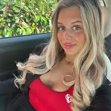 Amy Rowlands (@amyrowlands2)