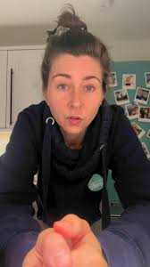 Periods 🩸 in your 40's! 👉🏻 No one warns you. 👉🏻 If you want to get a  greater understanding of your hormones, how they impact every element of  your body, your fat