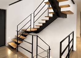 Trap Met Centrale Boom Design Trappen Smet Trap Maken Houten Trappen Trappen Trap