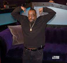 Lester green (born june 2, 1968), better known by his stage name beetlejuice, is an american entertainer, actor, and member of the the howard stern show's wack pack. Tuesday S Show Howardstern Com Beetlejuice Green Beetlejuice Lester Green