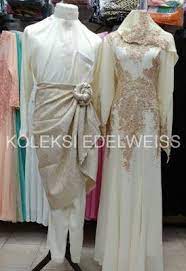 We are honored to introduce a team of designers and stylists in the captivating world of malaysian wedding clothes. Set Baju Pengantin Warna Krim Gold Fashion Baju Nikah Wedding Dresses Lace