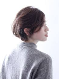 ショートヘア いつも同じじゃつまらない おすすめスタイル アレンジ キナリノ へんみえみり 髪型 ショート パーマ 日本人のショートヘア