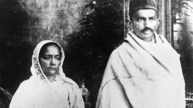 नज़रियाः '150वीं जयंती पर महात्मा गांधी भी देखेंगे गर तमाशा हुआ' - BBC News हिंदी