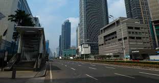 Yuwono memastikan bahwa informasi bahwa presiden jokowi mengumumkan jakarta lockdown hanya kabar bohong alias hoax. Partial Lockdown In Jakarta As Virus Cases Surge The Asean Post