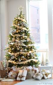 White gold and silver decorations. Gold And Silver Christmas Tree Ideas Refresh Restyle
