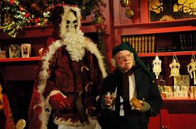 Looking Back At Terry Pratchett's HOGFATHER - Warped Factor - Words in the  Key of Geek.