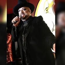 Official facebook page for culture club & boy george. Boy George 30 Kilo In 5 Monaten Der Kult Sanger Hat Abgenommen Bunte De