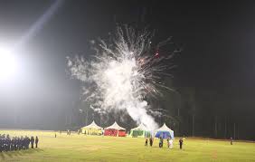 .program kerajaan !ang menjurus ke arah perpaduan nasional seperti 2asar pem#angunan negara$ 2asar </b>elia negara$ 2asar +osial negara$ program sukan$ ke#uda!aan dan pera!aan<b>pera!aan seperti majlis<b>majlis rumah ter#uka mala!sia sempena men!am#ut hari pera!aan<b>pera!aan umum. Sukan Kukuhkan Perpaduan Kaum Ukm News Portal