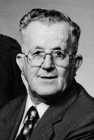 Russell Prater's Instagram, Twitter & Facebook