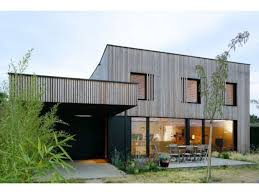 Une Villa Bioclimatique Simple Et Efficace Maison Bois Bardage Maison Maison Ossature Bois