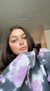 Emily Coldrick's Instagram, Twitter & Facebook