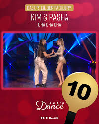 14 prominente wollen beweisen, dass sie beim tanzen eine gute figur machen. Let S Dance Photos Facebook