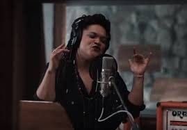 Zenei stílusát főleg a reggae és a dancehall műfajok határozzák meg, ezt hiphop, funk és rock elemekkel ötvözik. Jazz Soul Es Sena Hangja Is Hallhato A Hap Elso Lemezen Kultura Hu