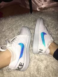 Nike Beyaz Spor Ayakkabi Yeni Etiketli Online Satin Al Ayakkabilar Spor Nike