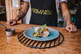 Cortamos en finas tiras la cebolla morada y la dejamos macerar al menos 30 minutos en el zumo hoy os traigo un dulce riquísimo que le he robado estela del blog mi dornillo la cocina de estela, si si, ya sé que le he robado una receta. Nomada Cocina De Interpretacion San Miguel De Allende Restaurant Reviews Photos Phone Number Tripadvisor