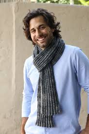 Our collection of men's scarf knitting patterns brings texture and warmth to any project! Easy Scarf Knitting Patterns Beginner Knitting Projects Knitfarious