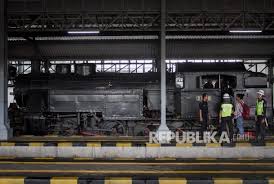 Kata kata bijak tersebut berisi kata kata mutiara cinta sejati romantis dan kebahagian tidak diukur dari seberapa banyak yang dimiliki, tetapi dari perasaan mensyukuri apa yang dimiliki. Pemkot Surakarta Tambah Kereta Uap Untuk Gaet Wisatawan Republika Online