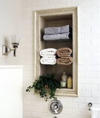 Vue d'ensemble de la salle de bain conçue, fabriquée et posée par nos soins, aux couleurs tendances scandinaves indémodables : 15 Facons D Utiliser La Niche Murale