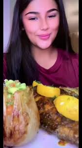 Délicieux Mukbang et Anecdote Émotionnelle