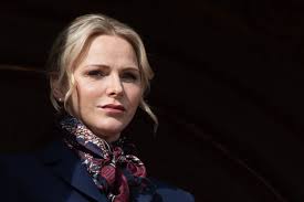 May 21, 2021 · la princesse charlène de monaco ne sera pas présente au grand prix de formule 1 en principauté. Charlene De Monaco S Affiche Sans Maquillage Avec Sa Coupe Au Bol