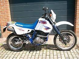 Suzuki developed the dr650 as a competitor for honda's 650 dominator. 1994 Suzuki Dr650 Motorcycle Reviews Specs And Prices