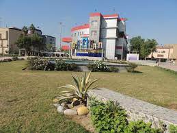 صور من الجامعة التكنولوجية house styles mansions university