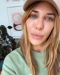 Tanya Blum's Instagram, Twitter & Facebook