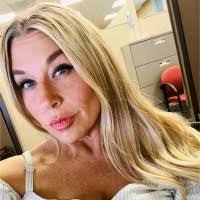 Heather Linn's Instagram, Twitter & Facebook