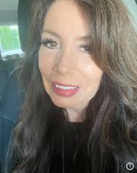 25 days till Spring 🌺 39 days till Easter🐰 And tooooo many days since I  said hi to you all. Life for me since last we spoke in 10 words or less!