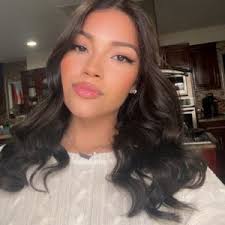 Melanie Padilla (@melaniepadilla)