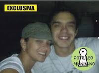 COTILLEO MUNDANO: CASO: WILL VILORIA, CARLOS LION Y LAS "SORPRENDENTES"  FOTOS JUNTO A BATACLANAS.