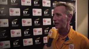 Toen ik 11 was en zeilde op stromend water kwam ik na een aantal uren eindelijk weer in de haven en daar stond mijn vader met een bord eten. Interview Met Vincent Wevers Vader En Coach Van Sanne Youtube