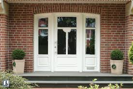 Hausturen Landhausstil Individuelle Holzhausturen Haus Haus Bauen Treppe Haus