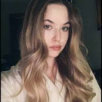 Julie Klos's Instagram, Twitter & Facebook