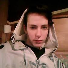 Robin Shively's Instagram, Twitter & Facebook