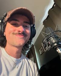 so much happened in 2024. it was a year of following my gut and letting  things fall into place ⭐️ I started the year in melbourne, creating all the  visuals for the