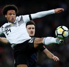 Er steht seit juli 2020 beim fc bayern münchen unter vertrag und wird im offensiven mittelfeld oder auf den außenpositionen eingesetzt. Nationalmannschaft Leroy Sane Beschert Low Sein Schonstes Problem Welt