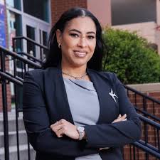 Attorney Shanae Hall (@shanaehallesq) • Instagram photos and videos