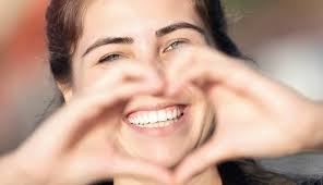 CAN I GET AN IMPLANT ON THE SAME DAY AS MY TOOTH IS REMOVED?