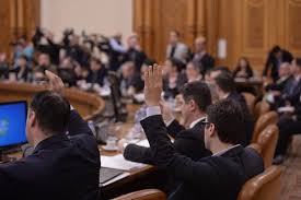 În principiu, este vorba de foşti magistraţi militari sau foşti aviatori. Eliminarea Cass Pe Pensii Si A Impozitului Pe Venit Pentru Pensii Sub 2000 Lei Adoptate De CamerÄ