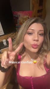 Im having the time of my life 🥰🥳🤩🎶💫✨ These are the moments that my  whole life has been leading up to. This album will redefine pop music in a  way you cant imagine 😏✨💫🎶🫶 #alotroladodelamor ...