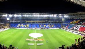 Bütün yedekler sahaya koşmaya başladı. Fenerbahce Galatasaray Derbisi Kac Ulkeden Yayinlanacak Ajansspor Com