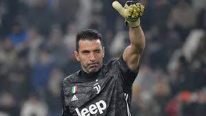Gianluigi buffon of italy and juventus accepts the best goalkeeper award during the best fifa football awards at the london palladium on october 23, 2017 in london, england. Buffon I Can Still Perform At A High Level Forza Italian Football