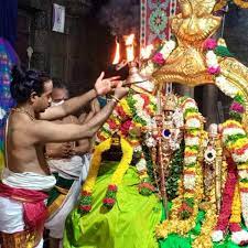 கந்த சஷ்டி : திருச்செந்தூரில் சூரசம்ஹாரம் கோலாகலம் - ஆன்லைனில் பக்தர்கள்  தரிசனம் | Kanda sashti 2020: Soorasamharam festival in Murugan Temple -  Tamil Oneindia