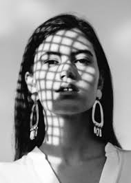 Black And White Jewelry Photography From Qvc To Tiffany This Jewelry Advice Is Priceless Jewelry Photoshoot Jewelry Photography