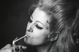 Tempest Storm, exotic dancer called 'The Last Queen of Burlesque,' dies at  93