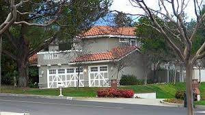 Choosing paint colours for your home's external colour scheme can feel like a big commitment. Pin By Bonny Attewell On Home Decor Red Roof House Grey Exterior House Colors House Paint Exterior