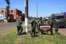 Por su parte, el alto jefe policial brasileño señaló que el crimen no conoce de actualmente existe un entendimiento entre la policía paraguaya y brasileña, de ayuda mutua cuando se inicia una persecución a un delincuente, cuándo. La Nacion Denuncian Cruce Sin Control En La Frontera Seca Con Brasil
