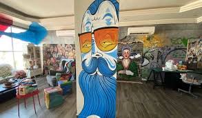 We walked through the mall to see whether people would react. Home Is Where The Art Is For Saudi Painter Arab News Japan