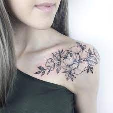 Tattoo Artist Yarina Tereshchenko Black Dotwork Linework Tattoo Kiew Ukraine Shoulder Tattoo Tattoos Flower Tattoo Shoulder